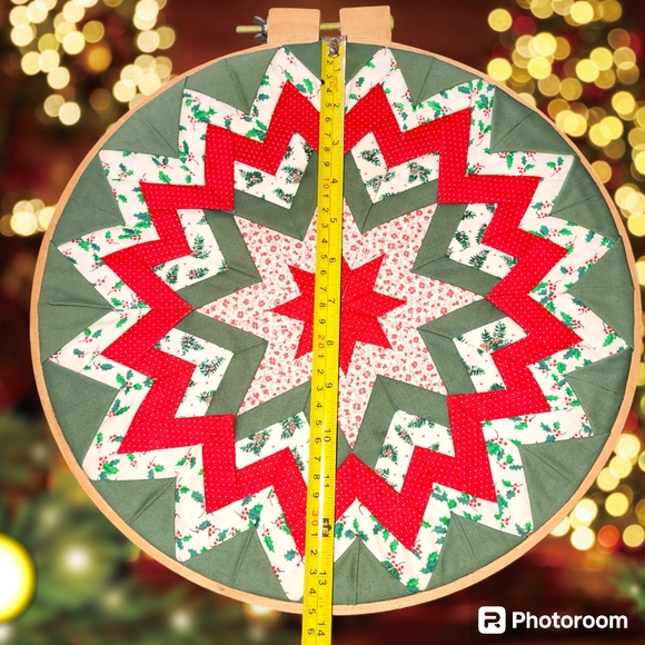Vintage Handmade Christmas Star Quilt Square Large Wall Hanging Hoop Decor 14" - Picture 2 of 4